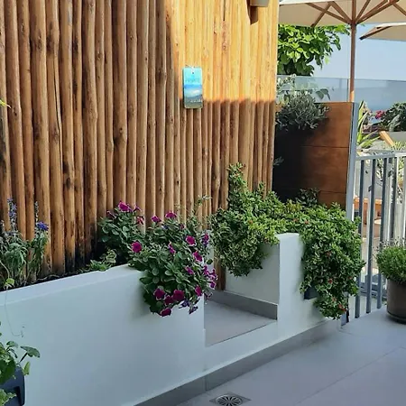 Calla Luxury Seafront Lägenhetshotell Rethymno