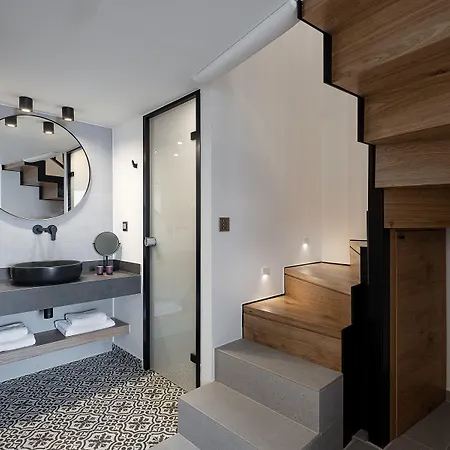 Aparthotel Calla Luxury Seafront 4*