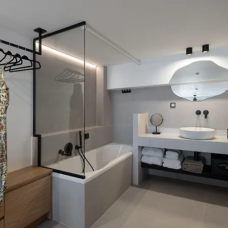 Calla Luxury Seafront Retimno