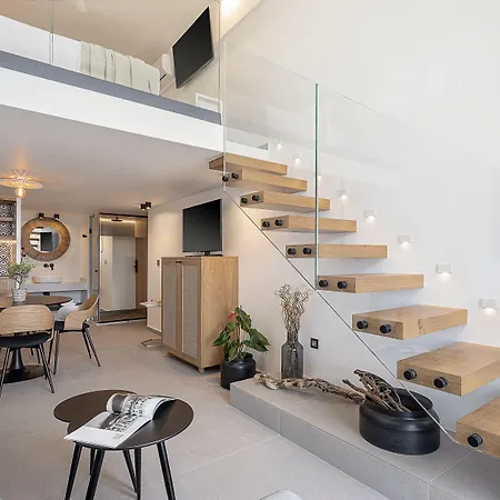 Calla Luxury Seafront 4*