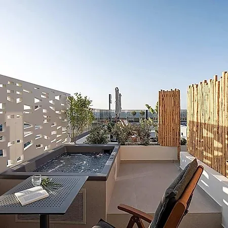 Calla Luxury Seafront Aparthotel