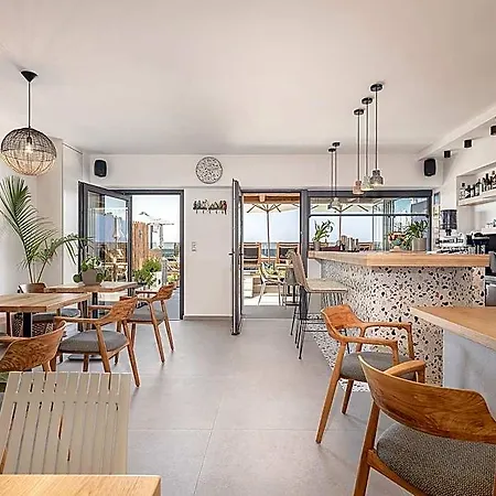 Aparthotel Calla Luxury Seafront 4*