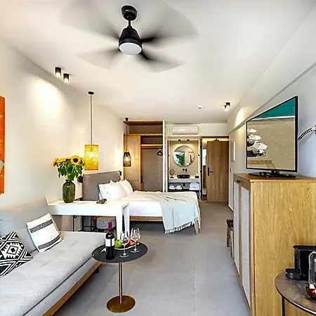 Calla Luxury Seafront העיירה רתימנו