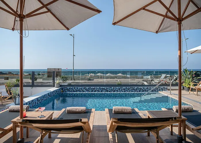 Calla Luxury Seafront 4*