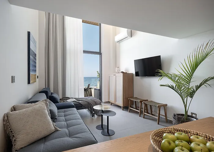 Апарт-готель Calla Luxury Seafront Ретимно (Крит)