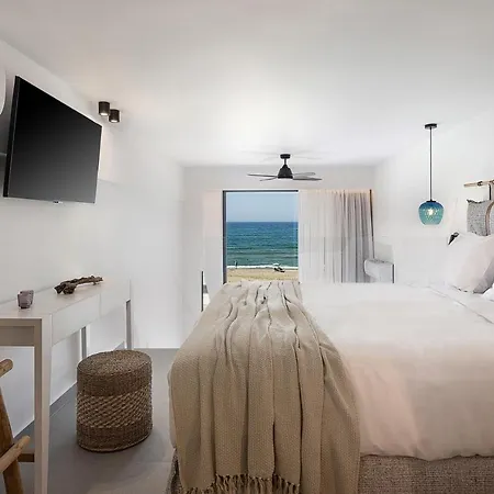 Calla Luxury Seafront העיירה רתימנו