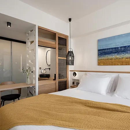 Calla Luxury Seafront Aparthotel 4*