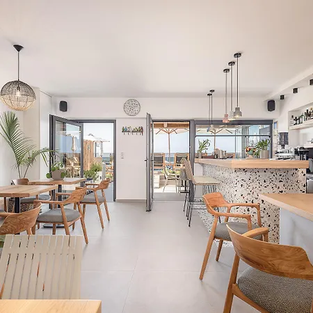 Calla Luxury Seafront 4*