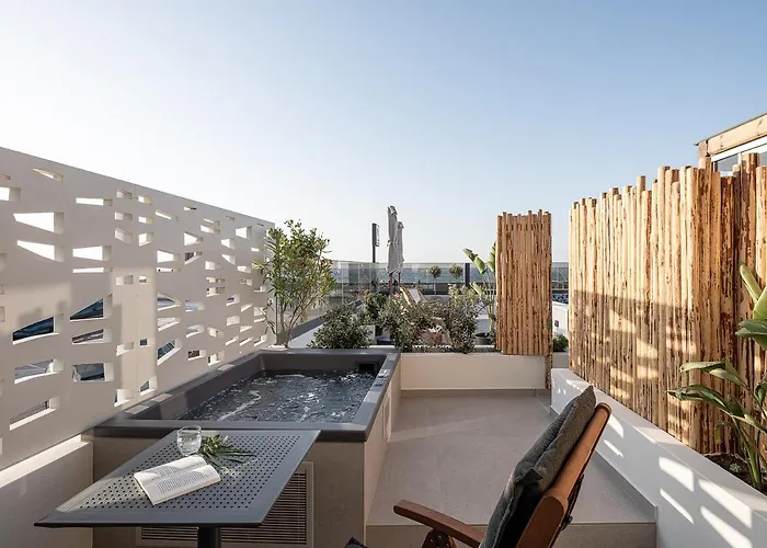 Apartahotel Calla Luxury Seafront