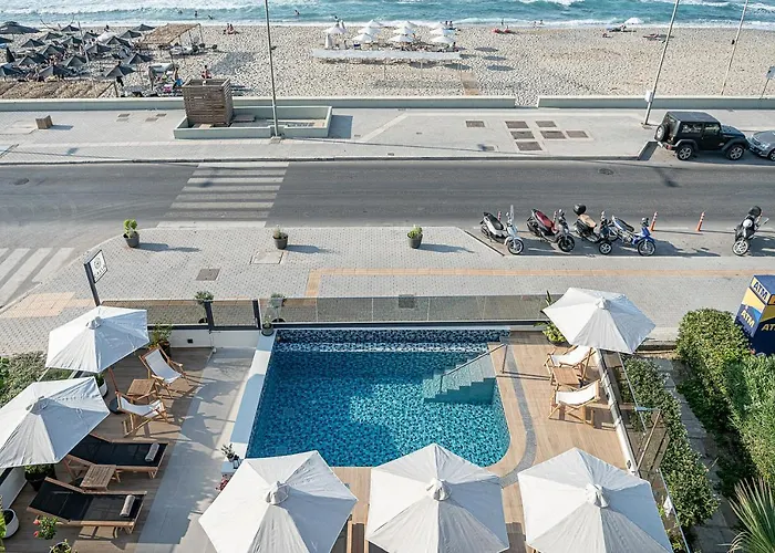 Calla Luxury Seafront Apartahotel Rétino