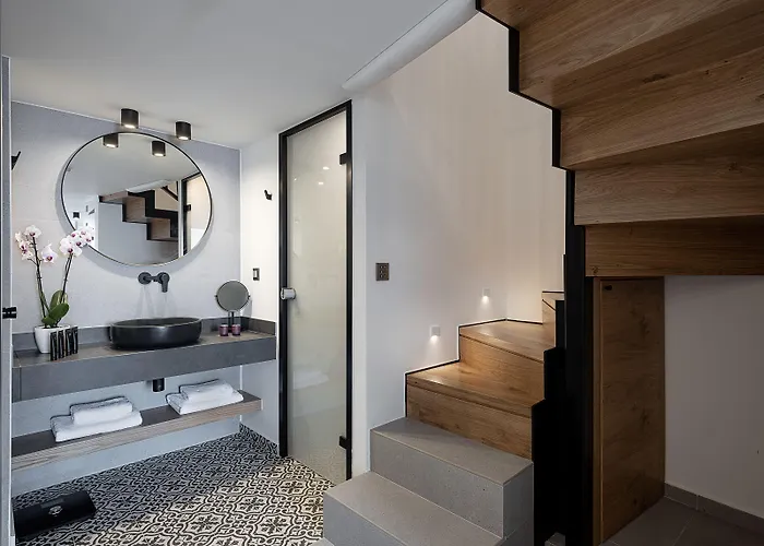 Apartahotel Calla Luxury Seafront 4*